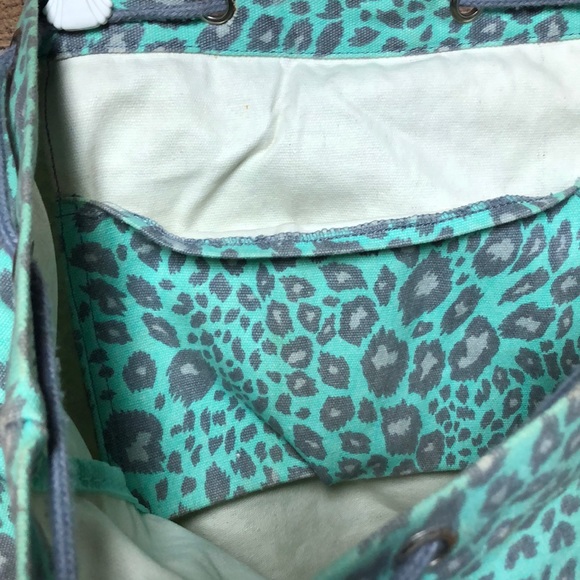 Victoria’s Secret PINK Leopard Print canvas travel laundry bag RARE - Picture 9 of 13